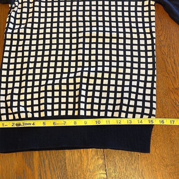 Liz Claiborne black and white check cotton sweater with solid sleeves size M - Picture 9 of 9